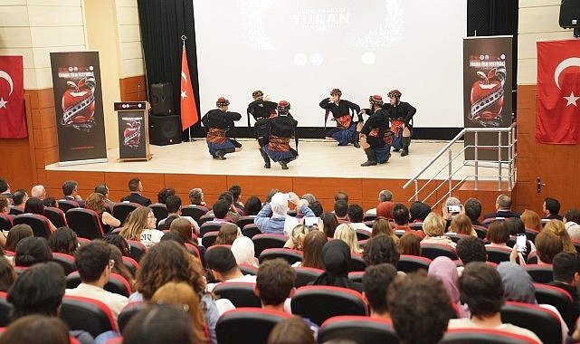 Türk Dünyası Sineması İzmir’de Ege Üniversitesi ev sahipliğinde bir araya geldi “Uluslararası Turan Film Festivali” başladı