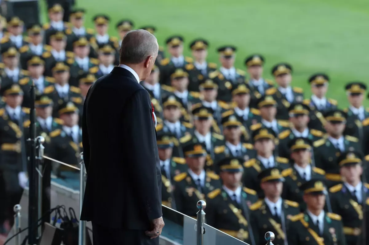 Cumhurbaşkanı Erdoğan: FETÖ’cü hainlerin ordumuzda açtığı tahribatı kısa sürede telafi ettik