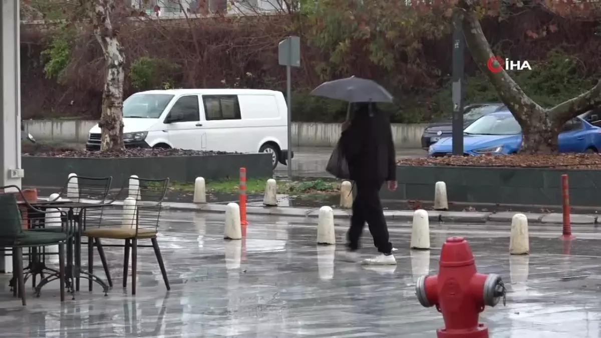 Antalya’da Turuncu Kodla Yağış Uyarısı: Şehir Yağmurla Boşaldı