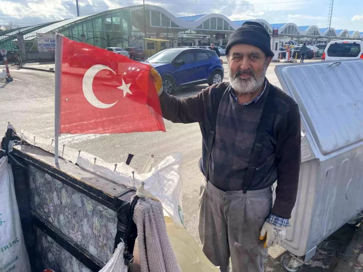 Emekli Vatandaşın Bayrak Sevgisi ve Geri Dönüşüm Çabası